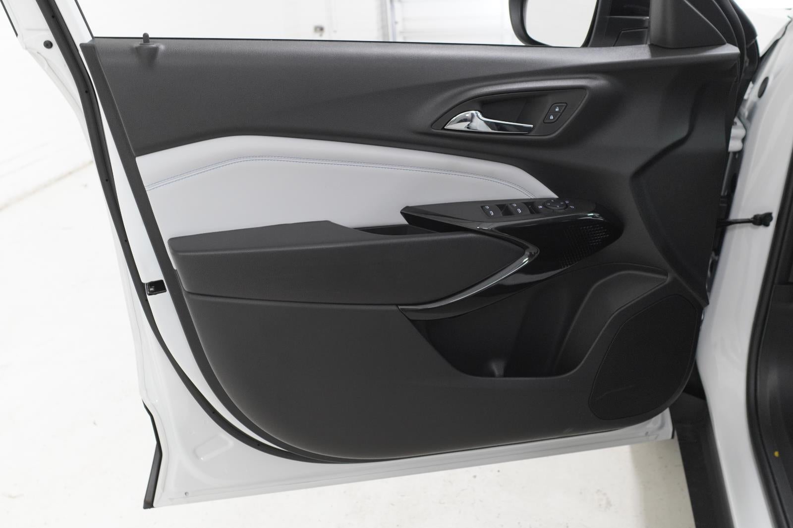 2026 Chevrolet Trax LT - Photo 12