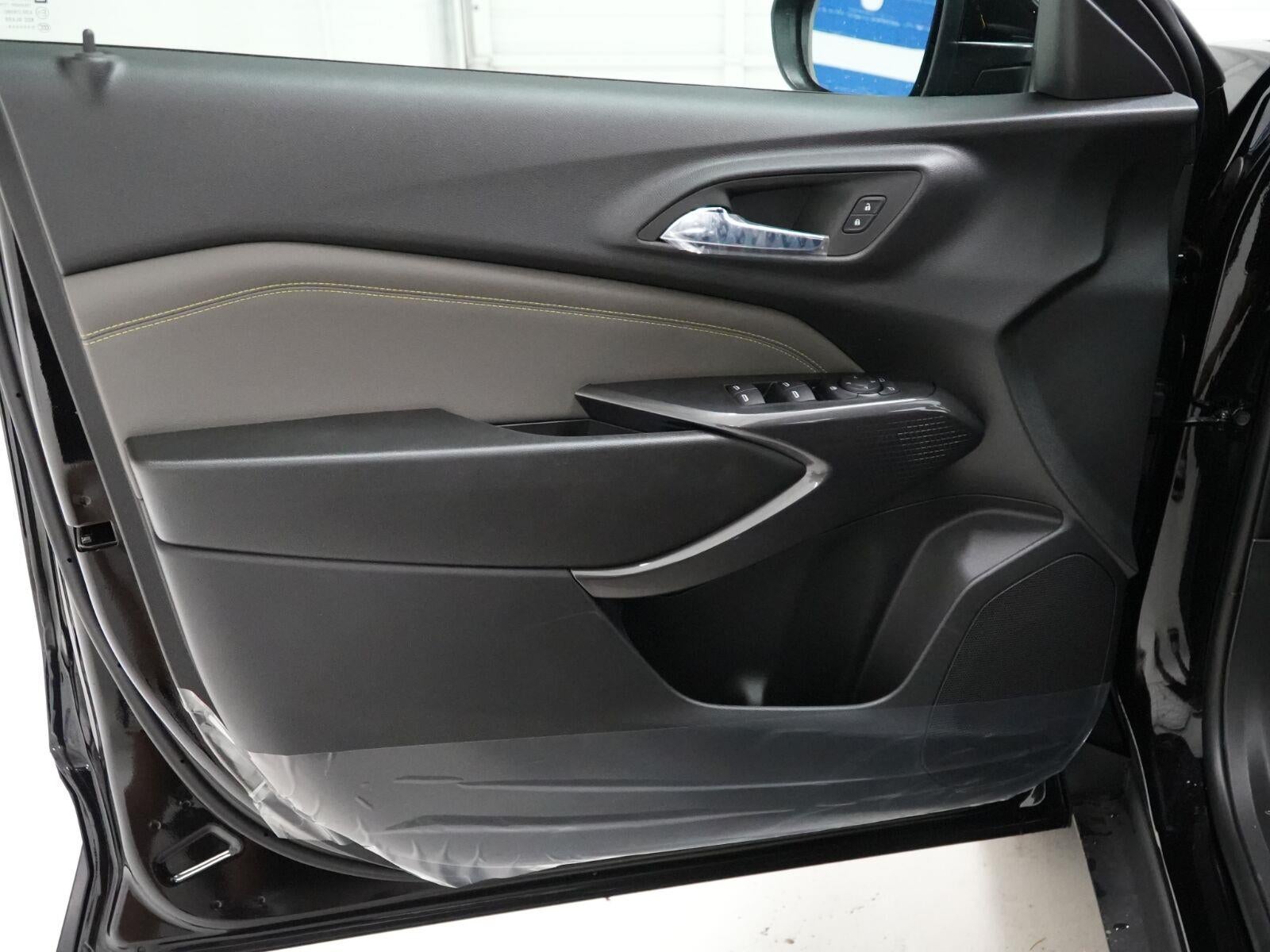 2026 Chevrolet Trax Activ - Photo 12