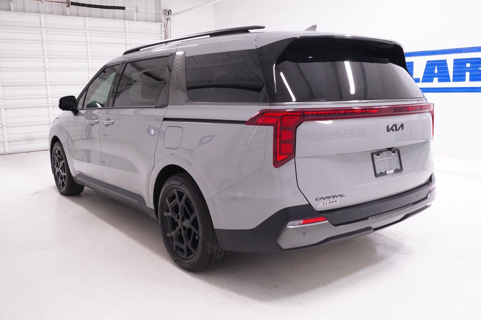 2026 Kia Carnival SX